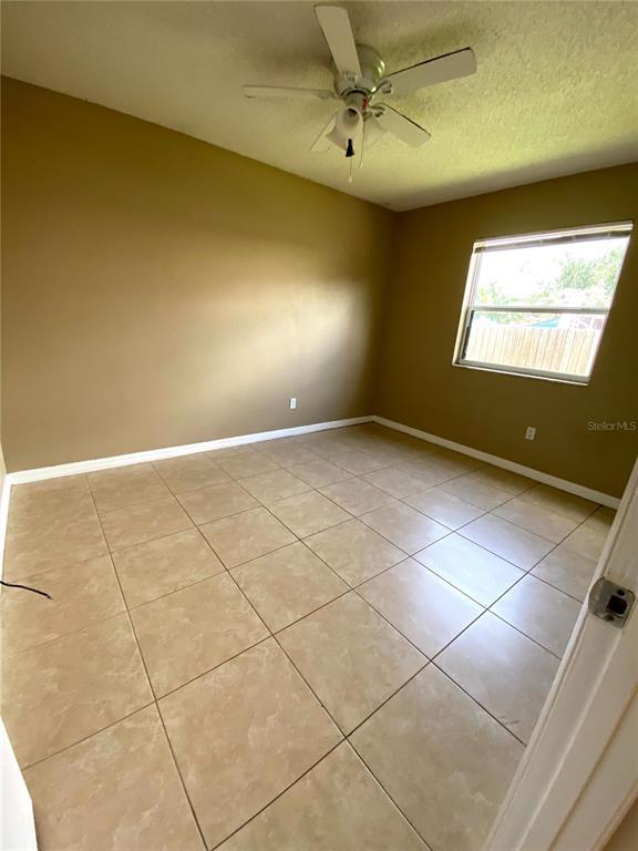 Building Photo - 755 Golden Sunshine Cir