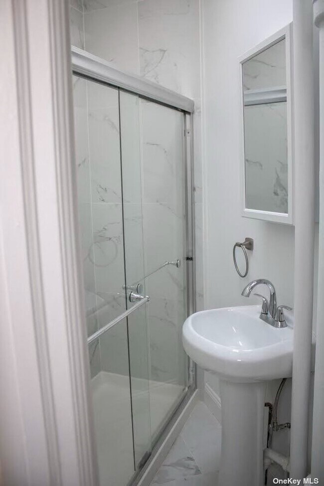 Building Photo - 61-29 Cooper Ave