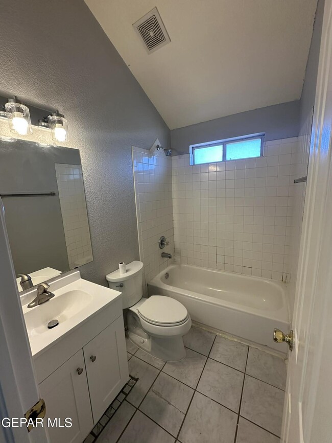 Building Photo - 1449 Sara Danielle Pl