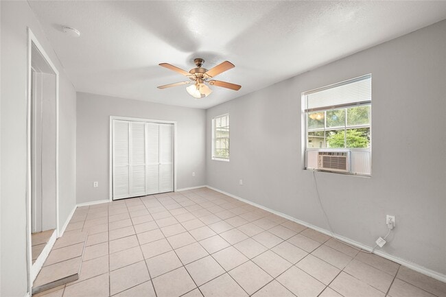 Building Photo - 806 3rd Ave N