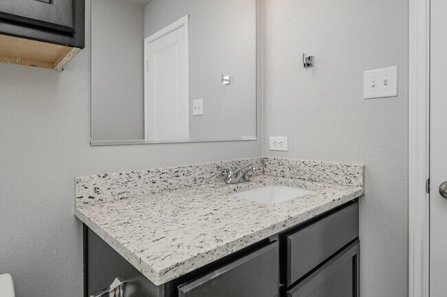 Building Photo - Live, love, and grow in this charming home!