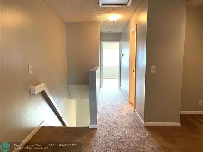 Building Photo - 9866 NW 57th Manor
