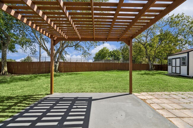 Building Photo - 20806 Westgreen Ct