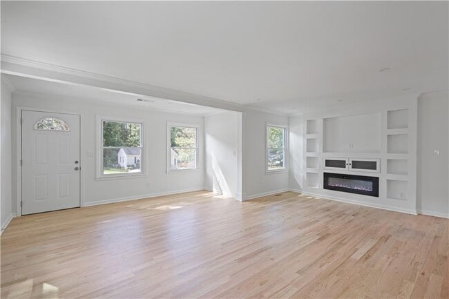 Building Photo - 1967 Sumter St NW