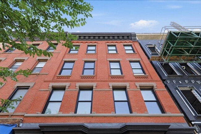 Building Photo - 313 Washington St
