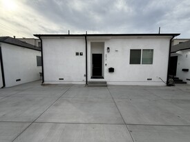 Building Photo - 415 S Verdugo Rd