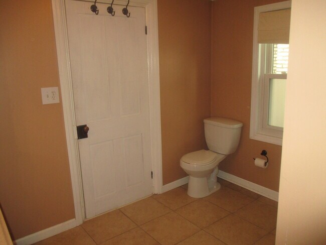 Building Photo - Townhome for rent in Upper Fells Point (Butcher's Hill)