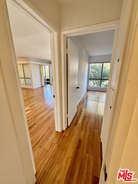 Building Photo - 5600 Kensington Wy