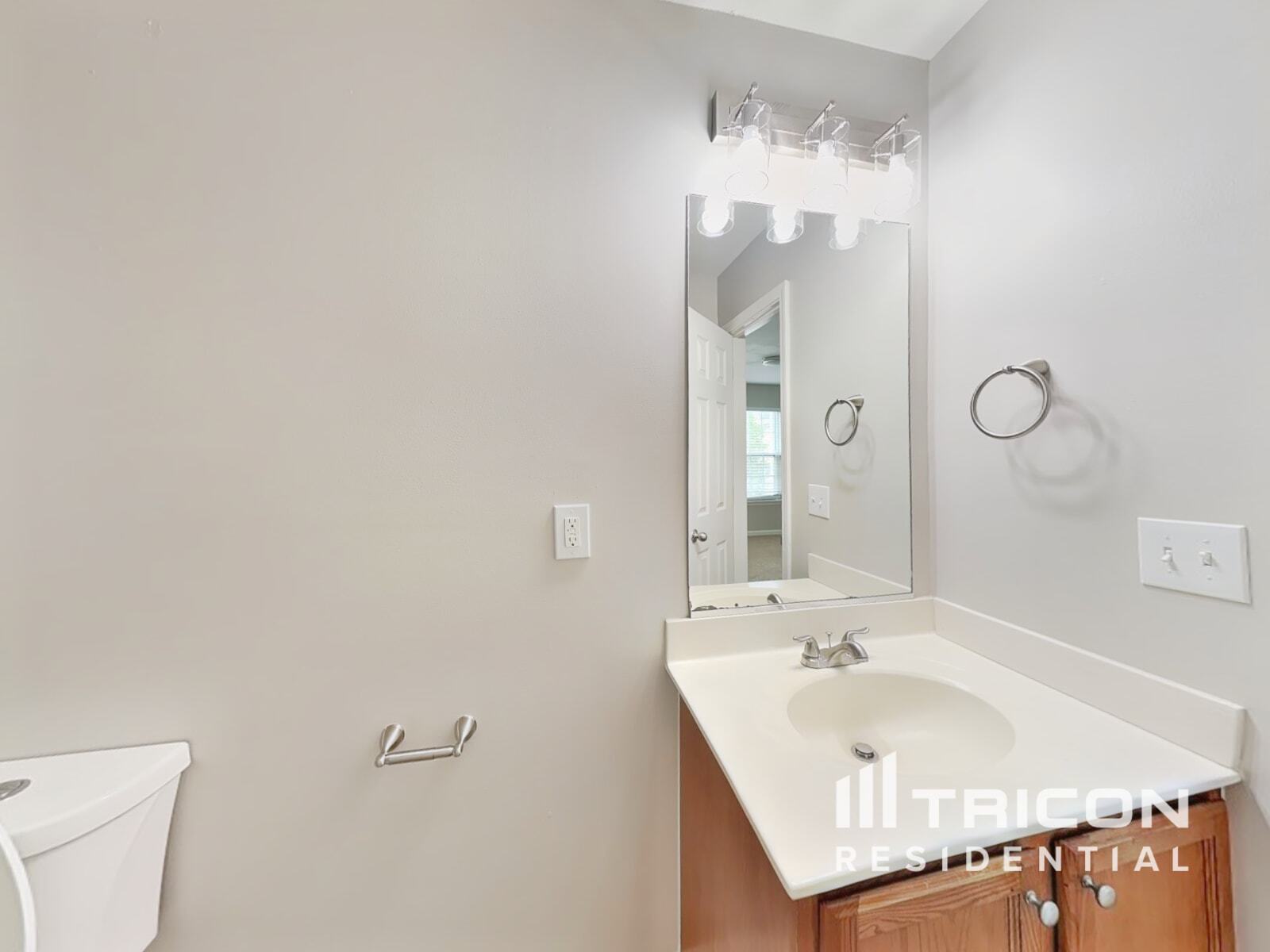 Building Photo - 3504 Whitworth Dr