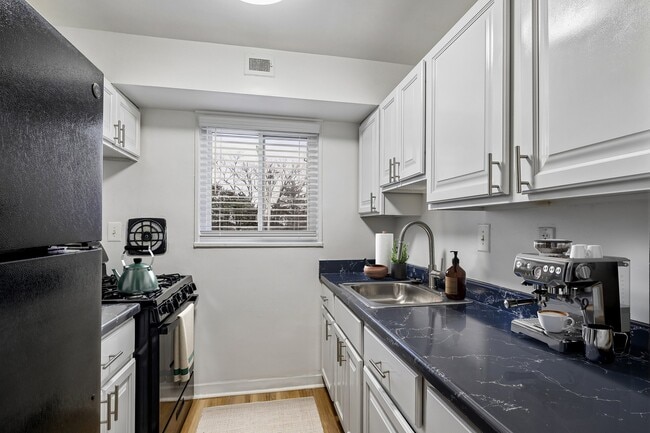 Building Photo - ReNew Alexandria