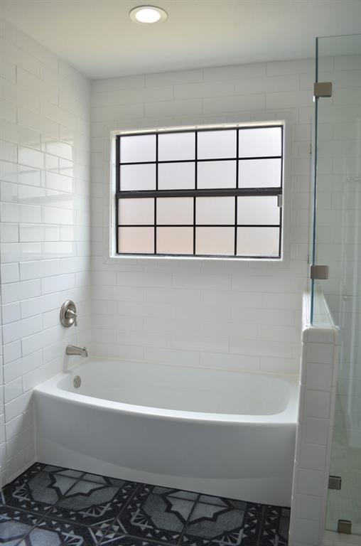 Building Photo - 6400 Santos St