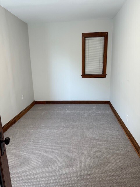 Building Photo - 1632 W Nelson St