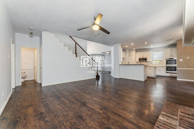 Building Photo - Recently Updated Plano Property with Modern Features and Serene Surroundings