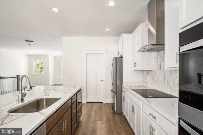 Building Photo - 356 Evermore Ln