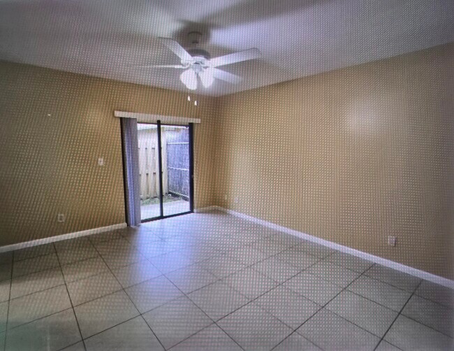 Building Photo - 1155 White Pine Dr