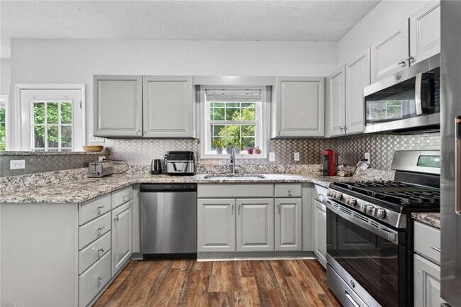 Building Photo - 3380 Serenade Ct