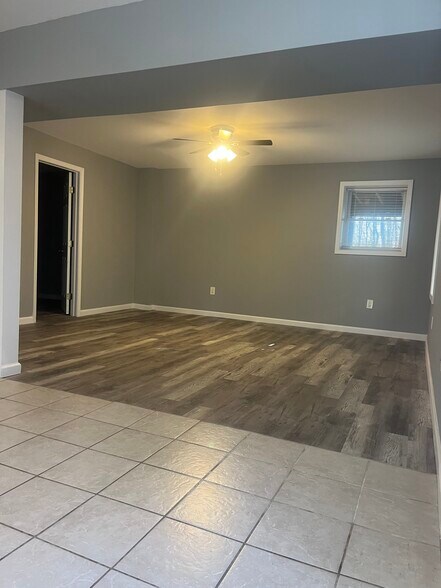 Building Photo - 316 Myers Corners Rd