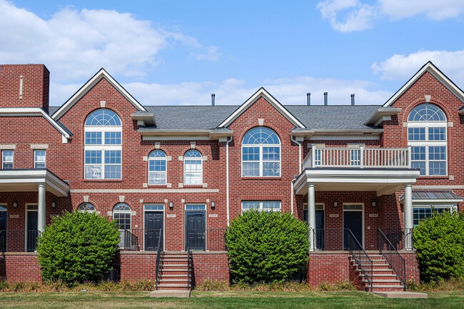 Primary Photo - 3253 Newbury Pl