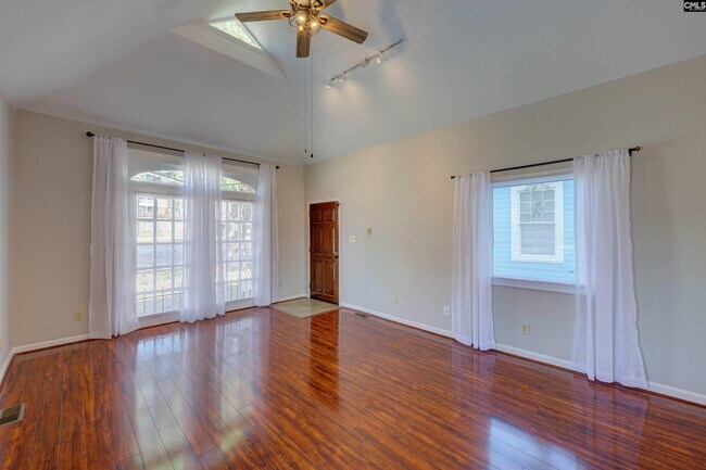 Building Photo - 728 Blanding St