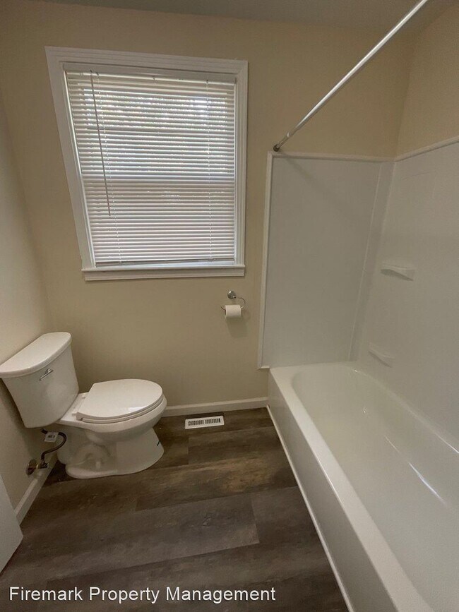 Building Photo - 3 br, 1.5 bath House - 2900 Edge Moor Drive