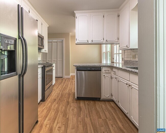 Building Photo - 337 Carrsbrook Dr