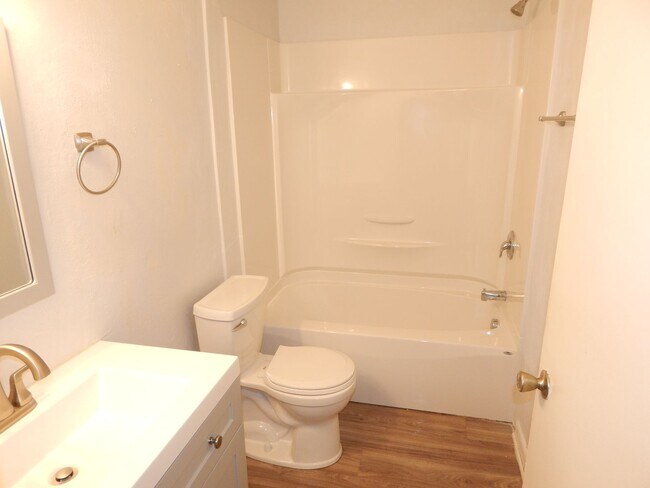 Building Photo - 311 Loudon Rd