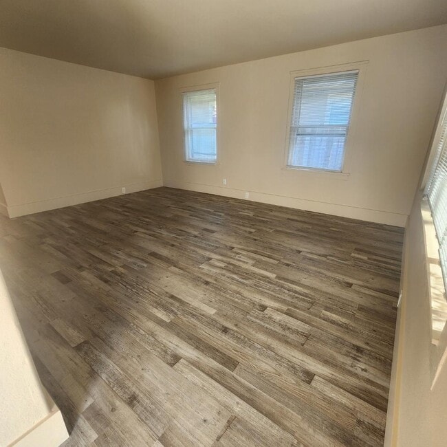 Building Photo - 112 Arvon Ave