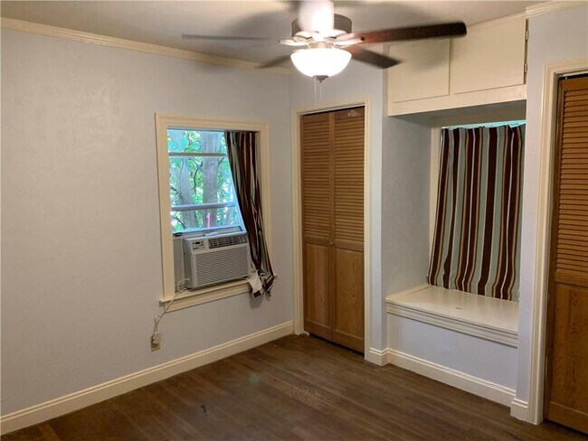 Building Photo - 4428 Gillis St