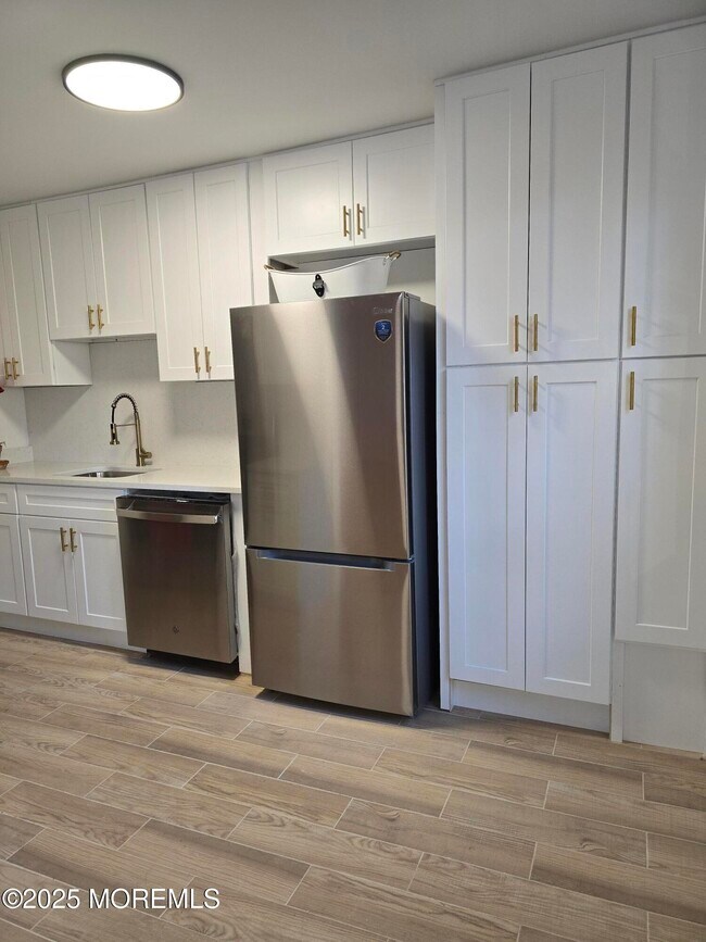 Building Photo - 142 South St