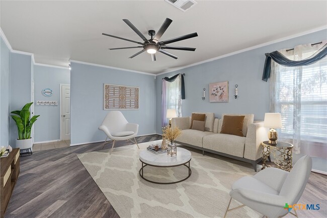 Building Photo - 2108 Scott Dr