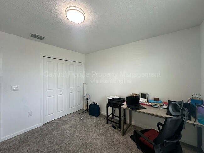 Building Photo - 373 Pineywoods St