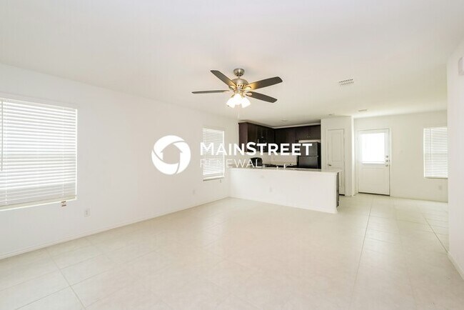 Building Photo - 3 Bedroom Pet-Friendly Home in Fort Worth, TX with Main Street Renewal