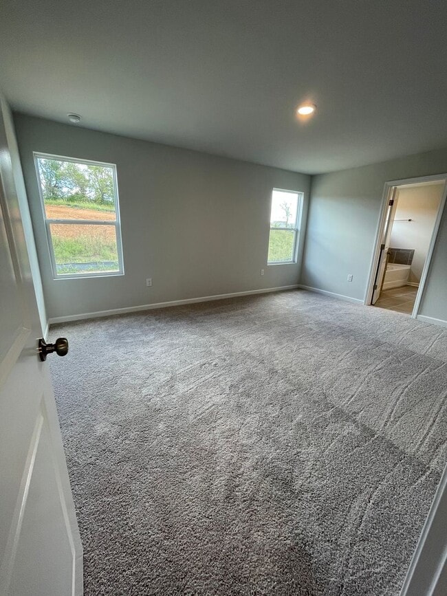 Building Photo - 108 Millbrook Dr