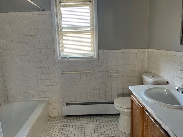Building Photo - 14 Revere Dr