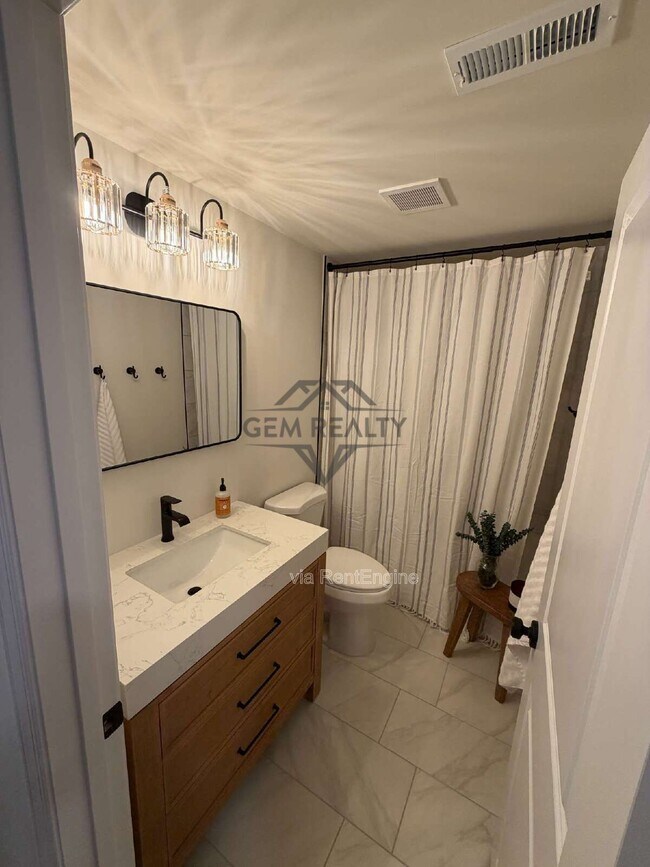 Building Photo - 7812 Bexley Ln