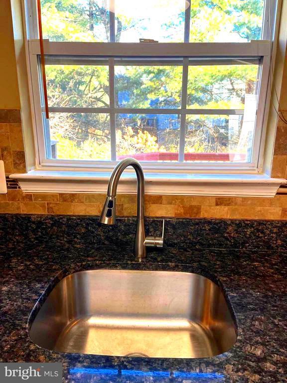 Building Photo - 3280 Halcyon Ct