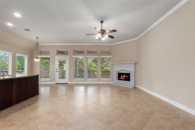 Building Photo - 196 Pine Crest Cir