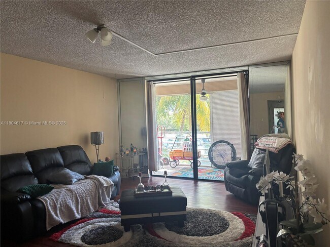 Building Photo - 1820 SW 81st Ave