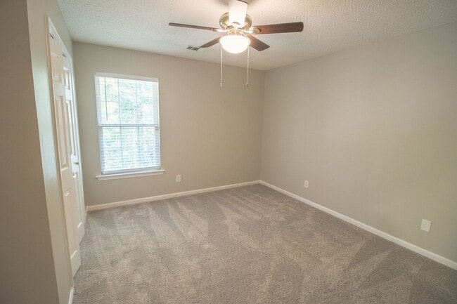 Building Photo - Henderson Townhomes