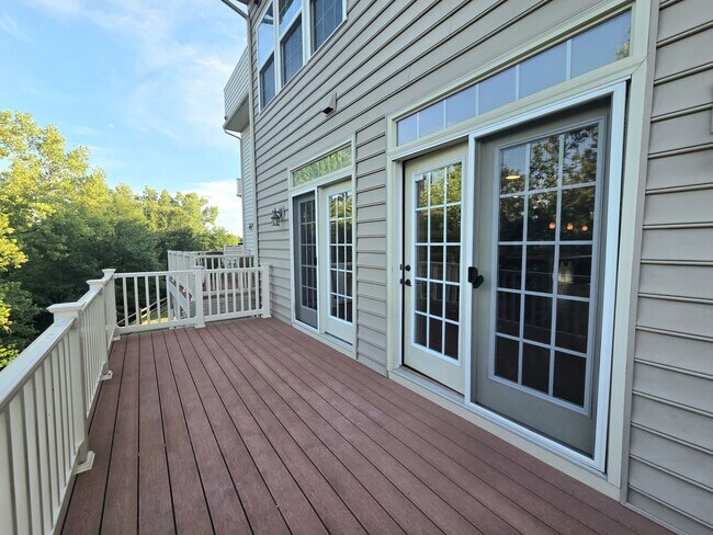 Building Photo - 5415 Stream Bank Ln
