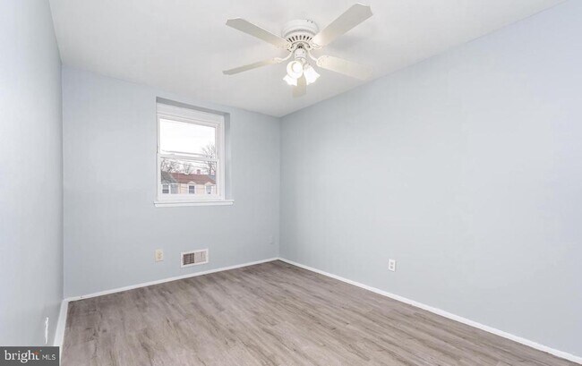Building Photo - 2020 Dineen Dr