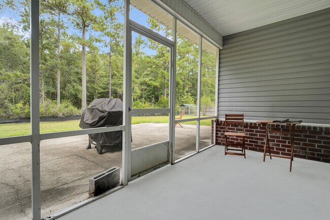 Building Photo - 68 Lincoln Way