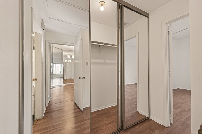 Building Photo - 2211 S Braeswood Blvd