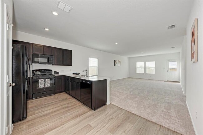 Building Photo - 526 Thunderstorm Ave