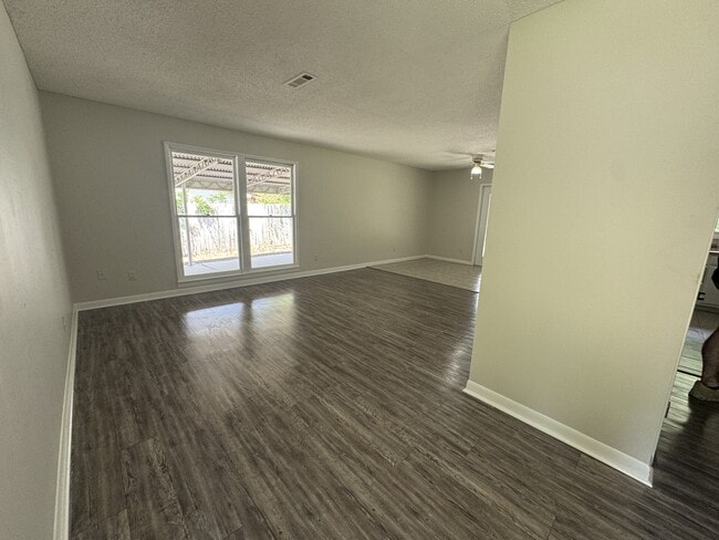 Building Photo - 1447 Coe Dairy Rd