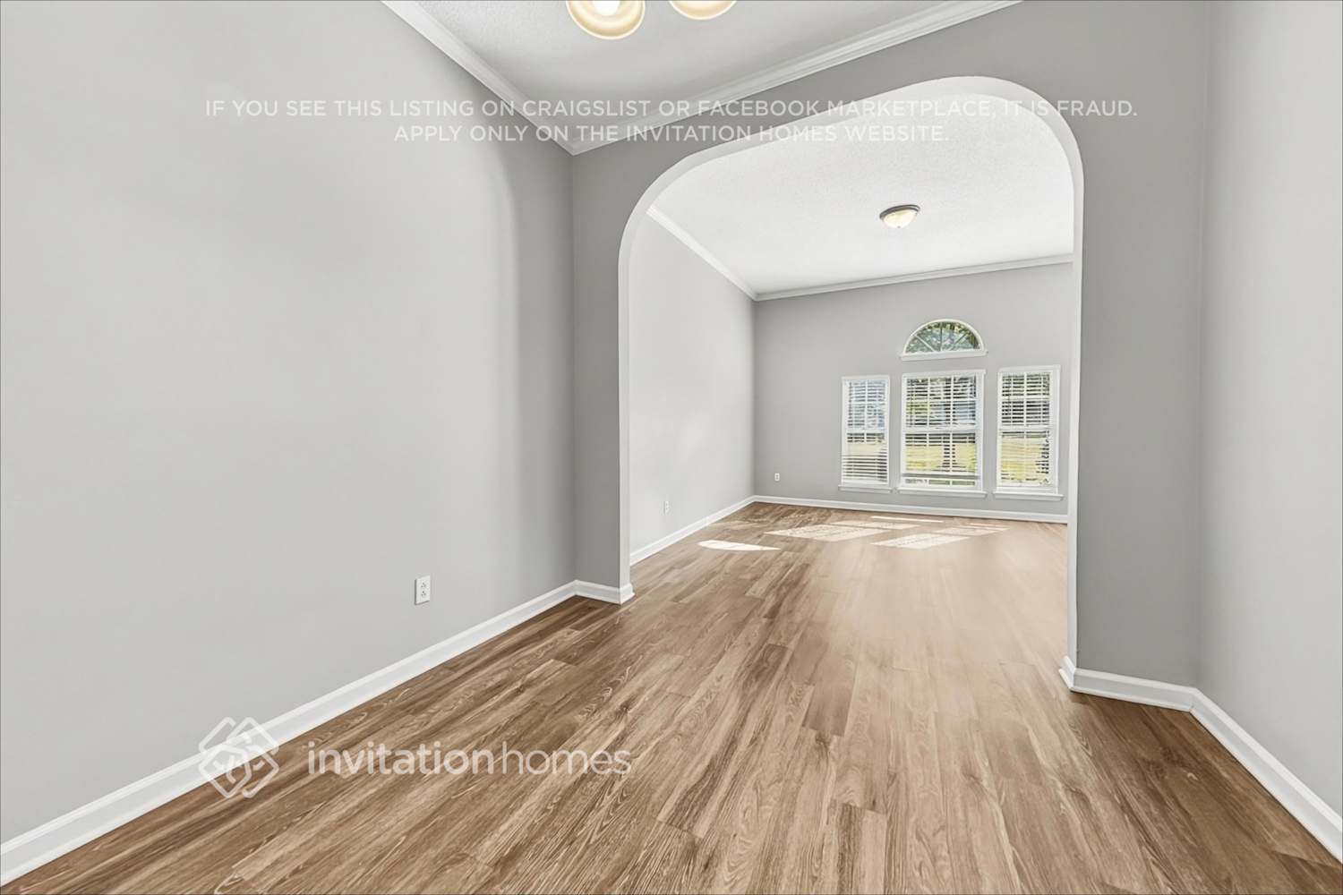 Building Photo - 3939 Armitage Dr