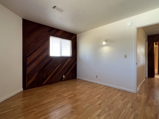 Building Photo - 1268 Fernwood Dr