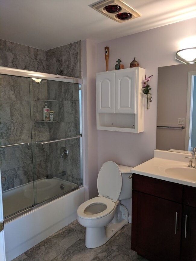 Building Photo - Cambridge 2 BR 2 BA elevator building with parking for Feb 2nd