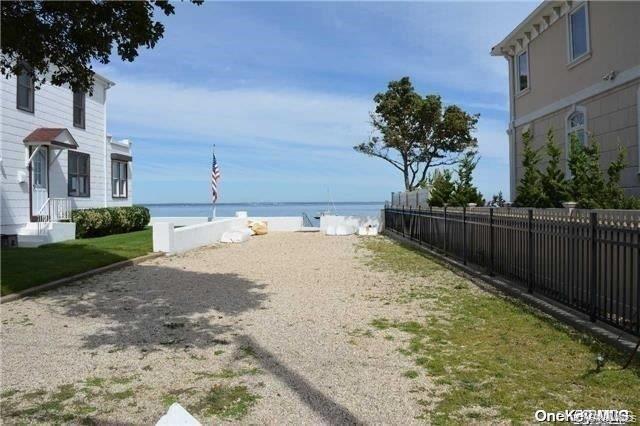 Building Photo - 11 Valley Rd