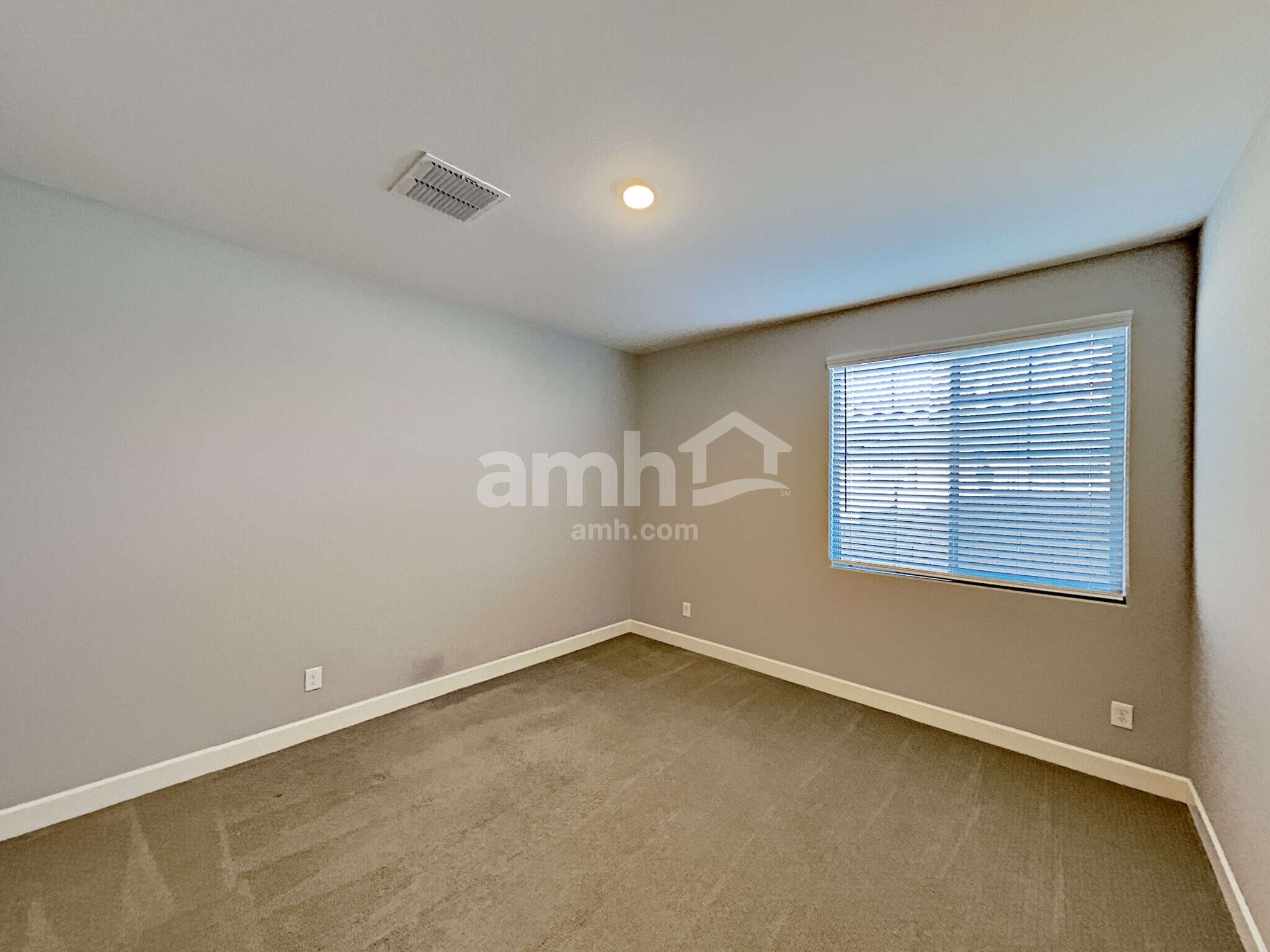 Building Photo - 18256 W Thunderhill Pl